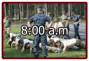 Horario en el campamento militar 8:00 a.m