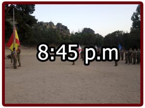 Horario en el campamento militar 8:45 p.m